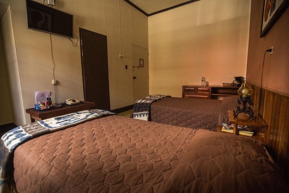 Hotel Modelo 케트살테낭고 외부 사진